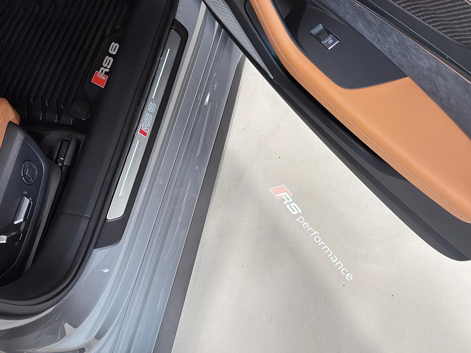 Audi RS 6 Avant Performance thumbnail 17